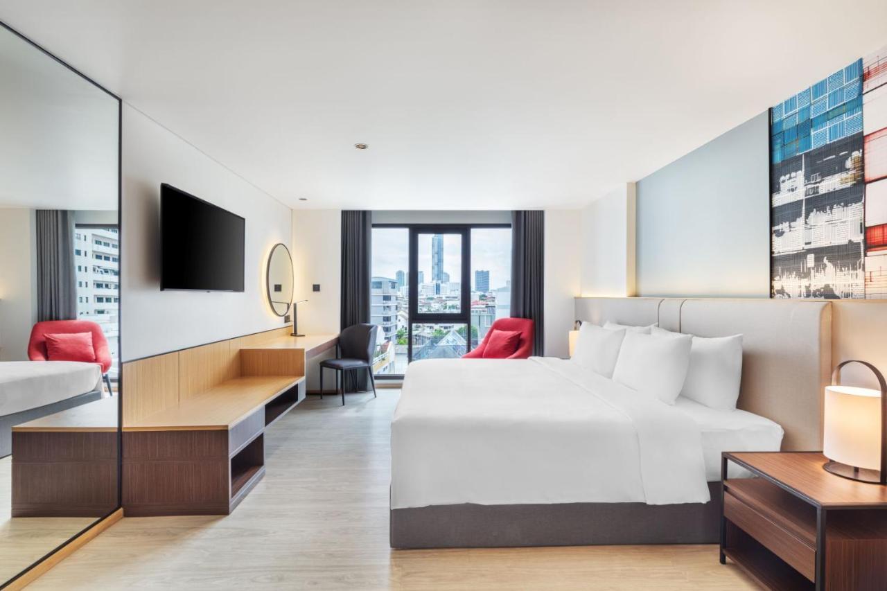 Western Click Sathorn 11 โรงแรม